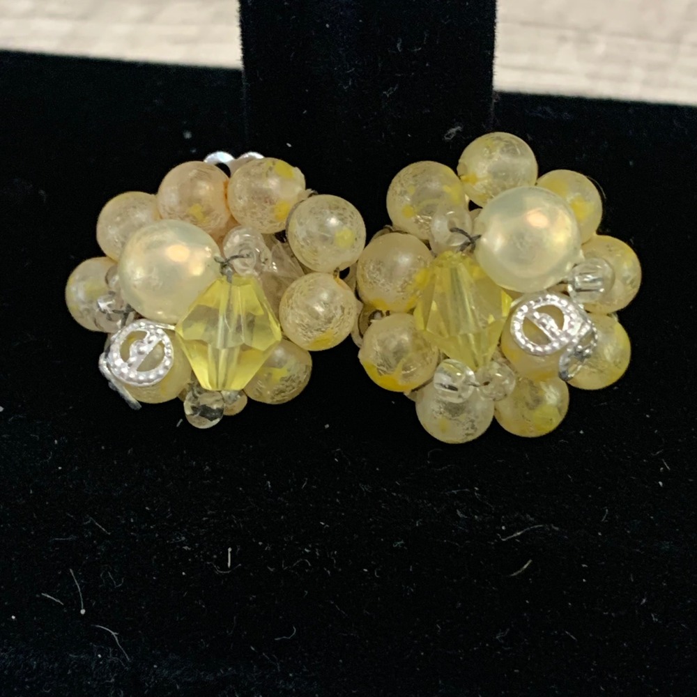 Vintage Japan Yellow Faux Pearl Glass Bead Cluster Clip On Earrings Mid Century